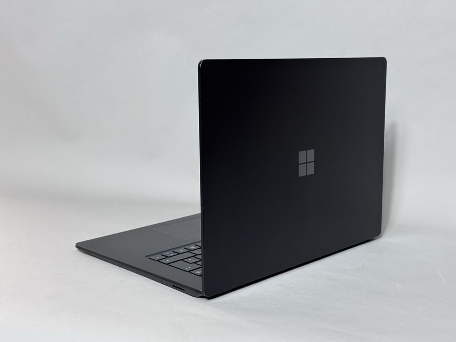 Microsoft Surface Laptop 4 / 15.6 / Ryzen 7 / Ram 16 / Ssd 512