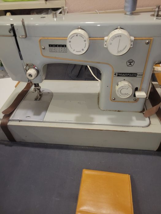 Продам Швейную Машинку ПОДОЛЬСК 142