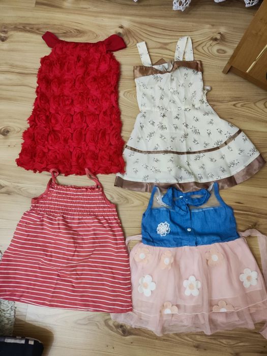 Одяг дитячий, віддам безкоштовно