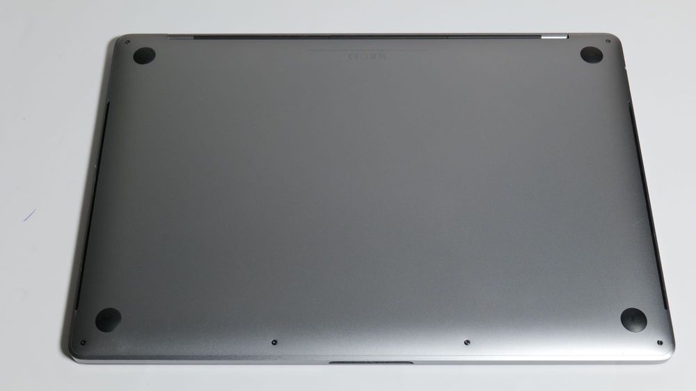  MacBook Pro 15” A1707 (2017) • i7 • 16GB • 500GB SSD #70