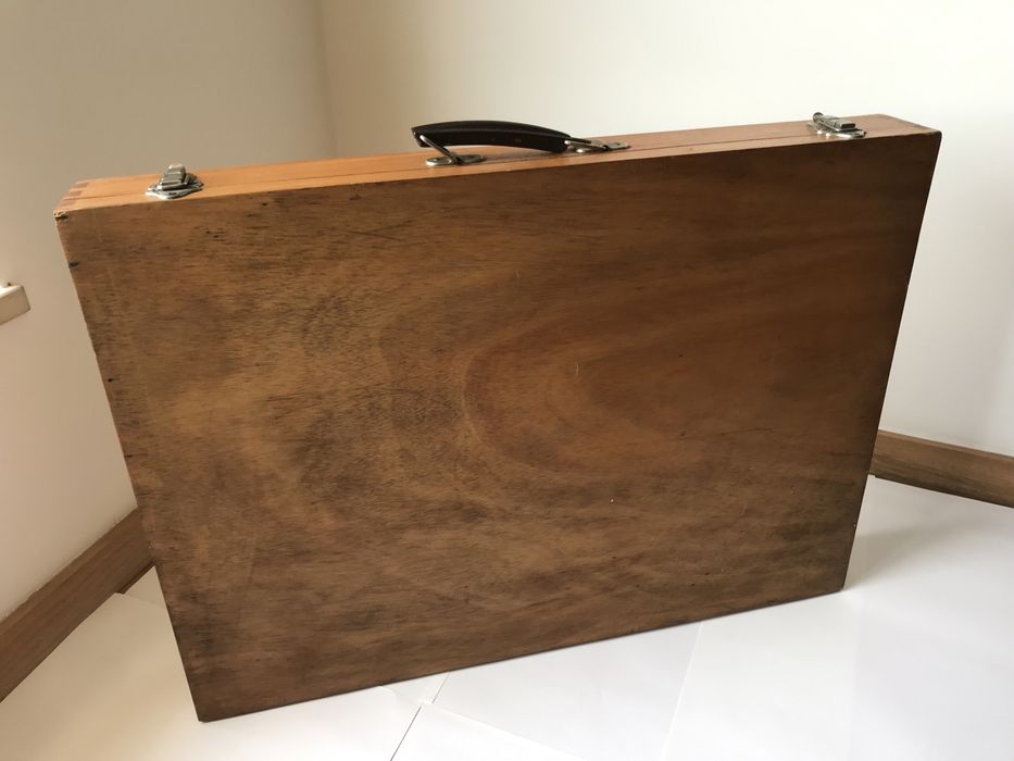 Mala de Madeira para transporte de desenhos