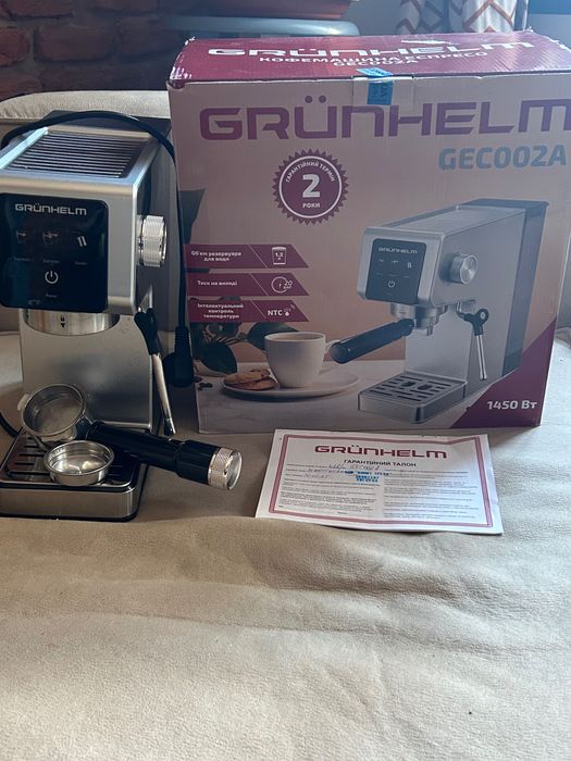 Еспресо кавоварка Grunhelm GEC002A