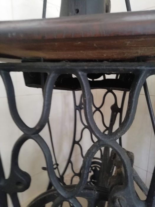 Relíquia Singer 1922 – Modelo 127K c/ Móvel e Pedal Original (104 Anos