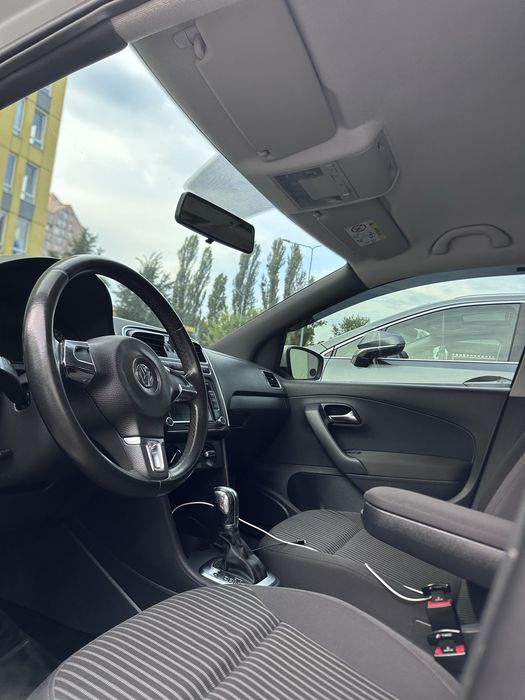 Volkswagen Polo ,1.6 Газ-Бензин 2017