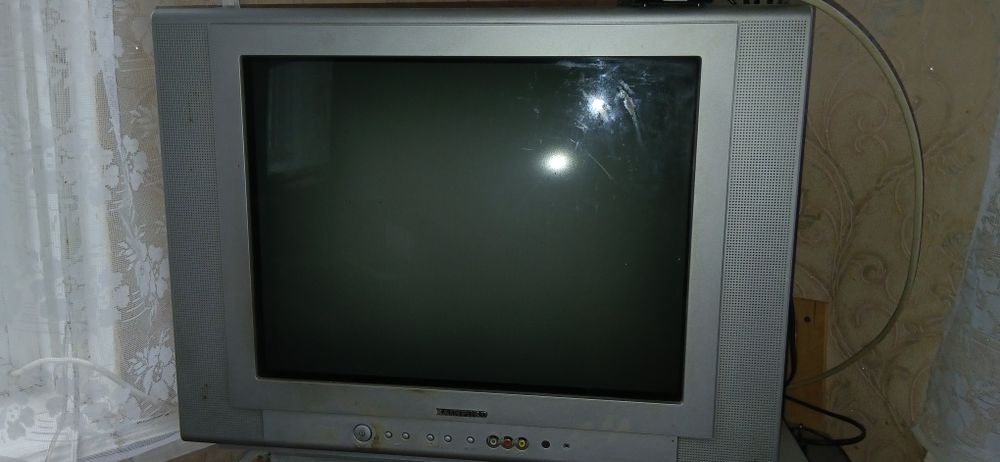Продам телевизор