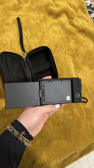 Sony ZV-1F como nova + acessórios