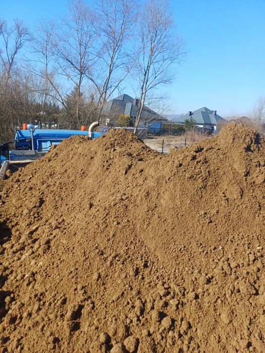 Ziemia sypka ogrodowa