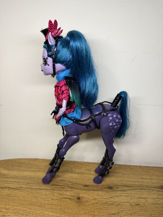 Авеа Тороттер Monster high