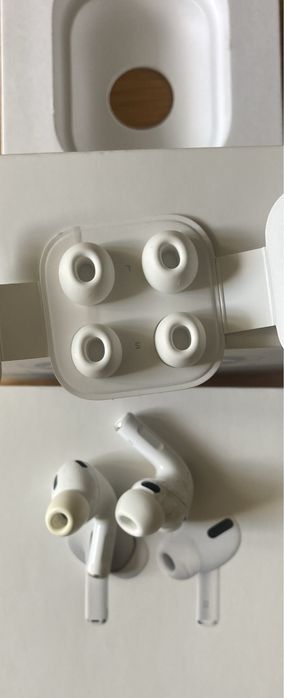 AirPods  pro 2 A 2032, pro 3 A 3063 original