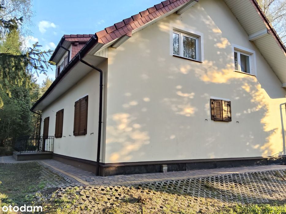 Sprzedam dom parterowy z poddaszem użytkowym 248 m^2