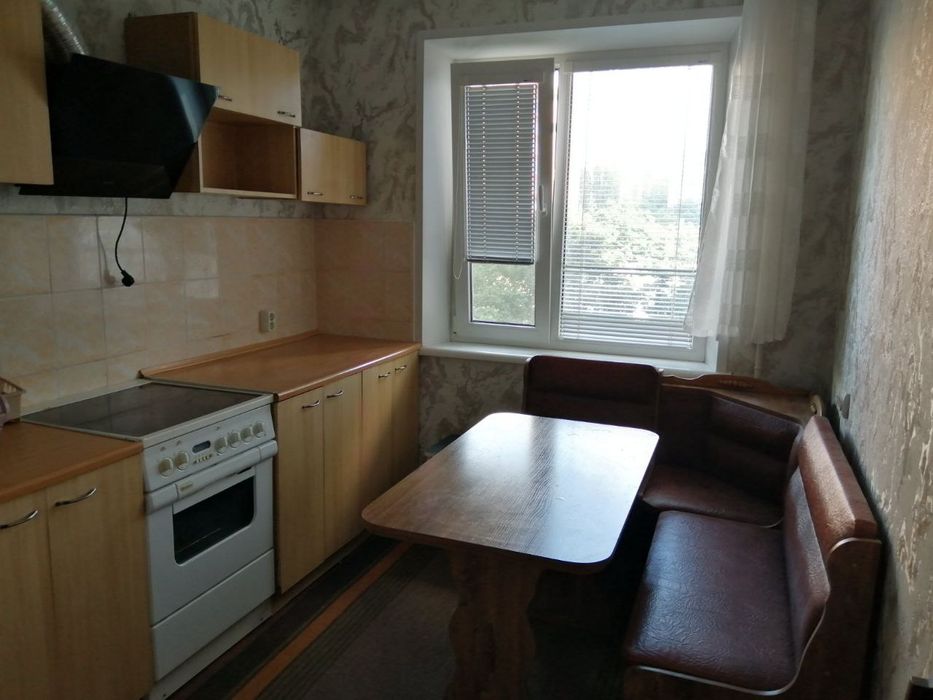 Продам трикімнатну квартиру  5 мікр.