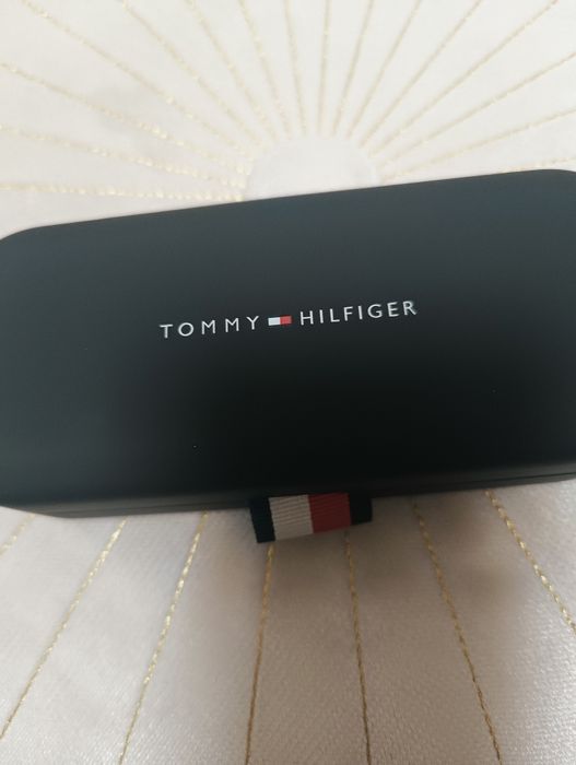 Etui na okulary Tommy Hilfiger
