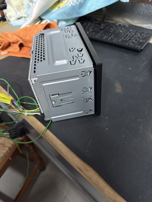 Autorrádio Pioneer DMH-A240BT