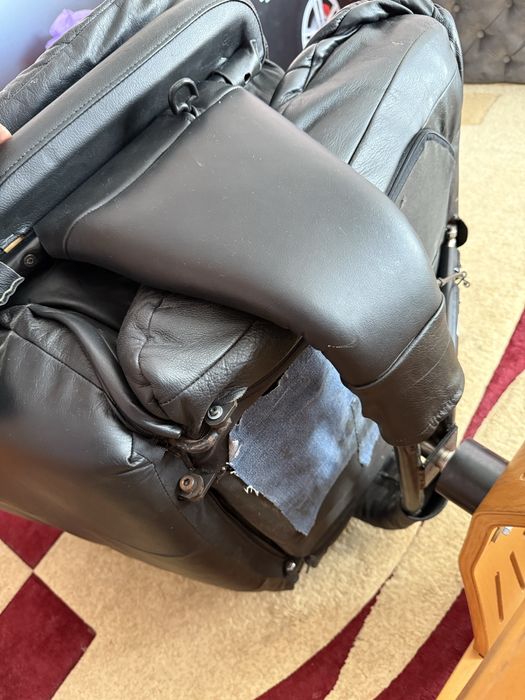 Шведське крісло-реклайнер Anderssons, натуральна шкіра + пуф
