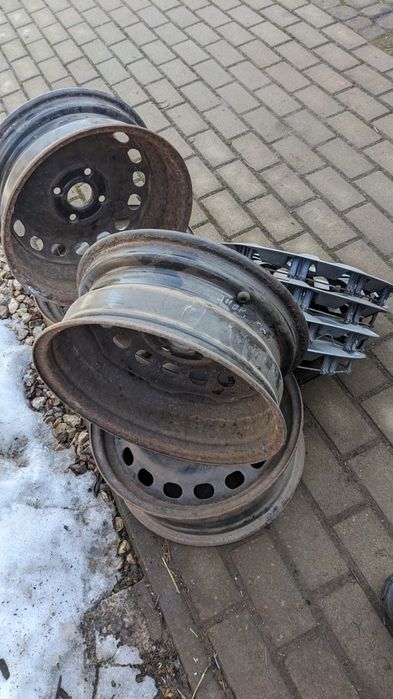 Felgi 15" do audi 80b4 ET37 kołpaki gratis