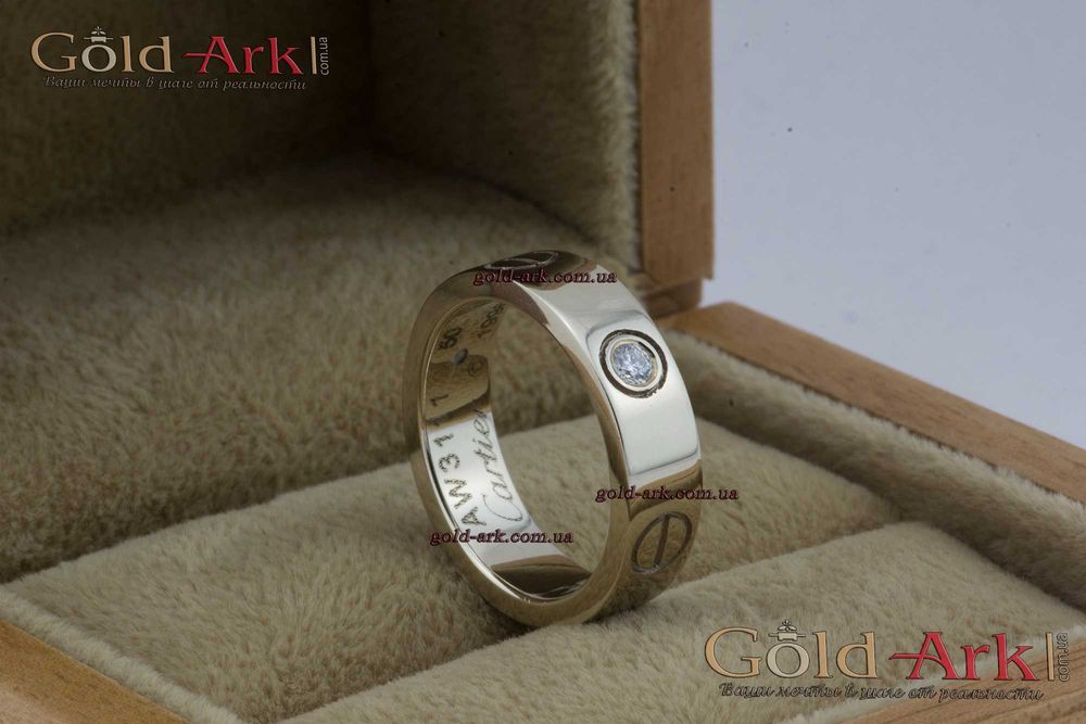 Комплект під бренд з діамантами