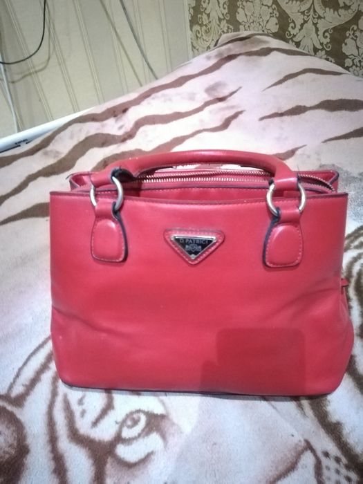 Продам кожаную женскую сумочку