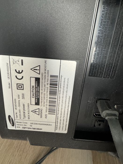 Telewizor Samsung plus dwa piloty