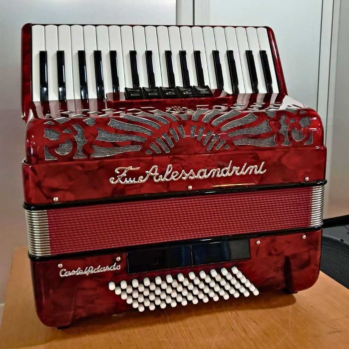 Acordeão Fratelli Alessandrini - Itáliano - 34 Teclas/72 Baixos.(NOVO)