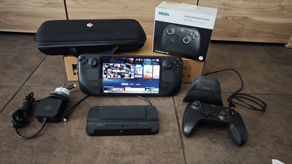 Steam Deck OLED 512GB + karta 512GB + pad + dock + ochrona