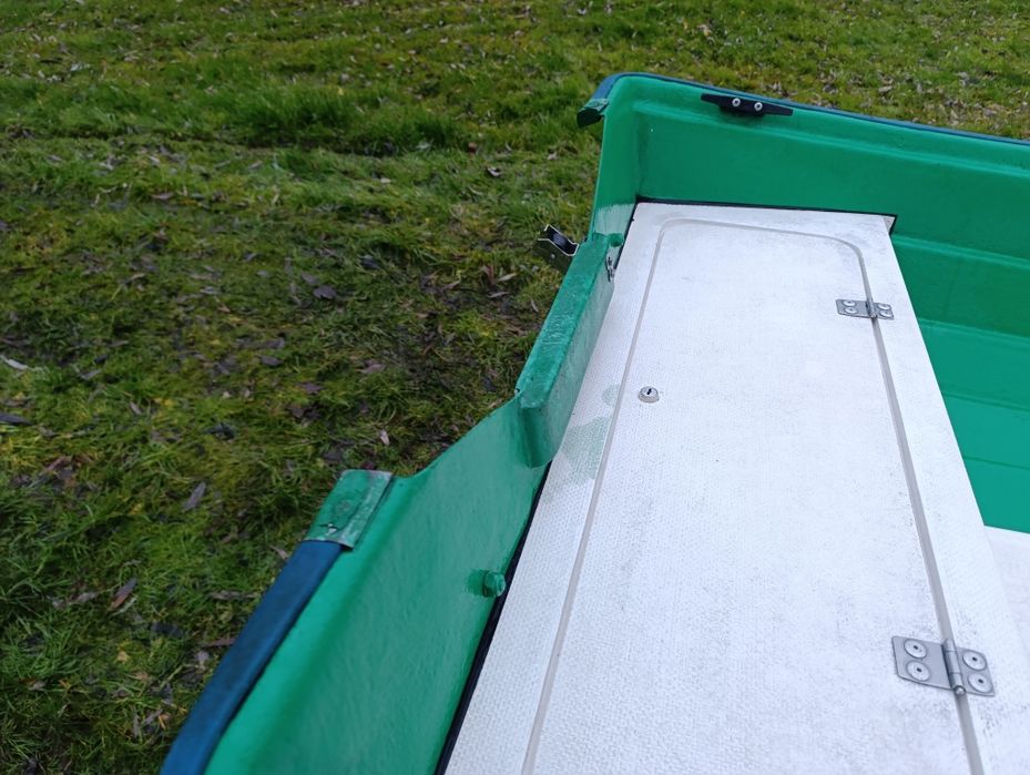 Łódka Wędkarska Turystyczna 3.80x1.55 Knagi Rolki kotwiczne Schowek