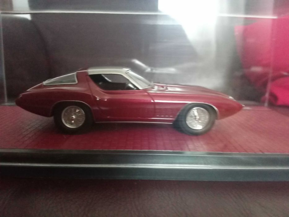 Модель авто Ford Cougar 2 1963 1:43