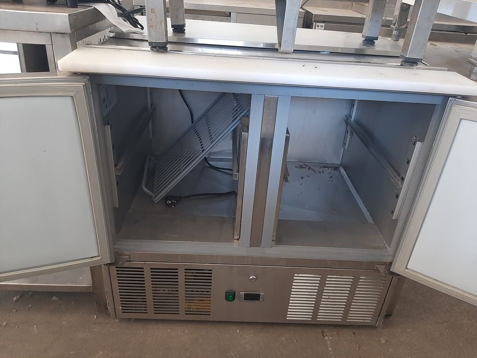 Bancada ou saladete de frio