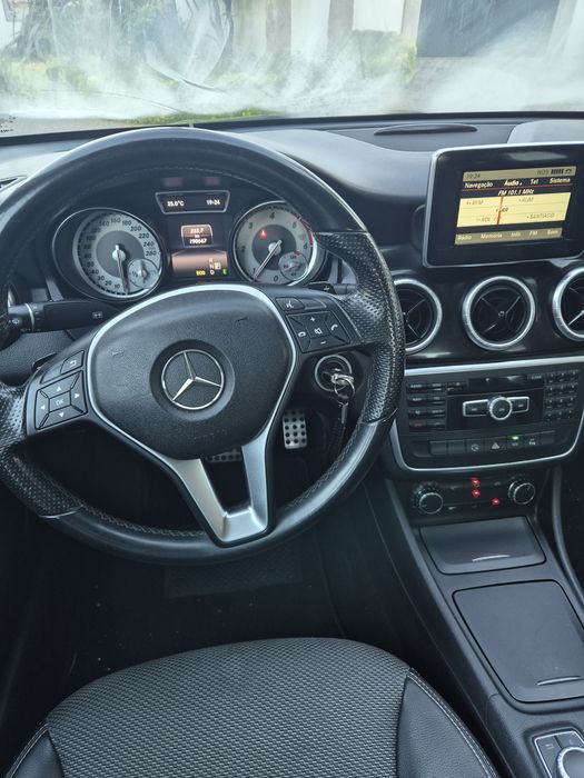Mercedes-Benz CLA 180