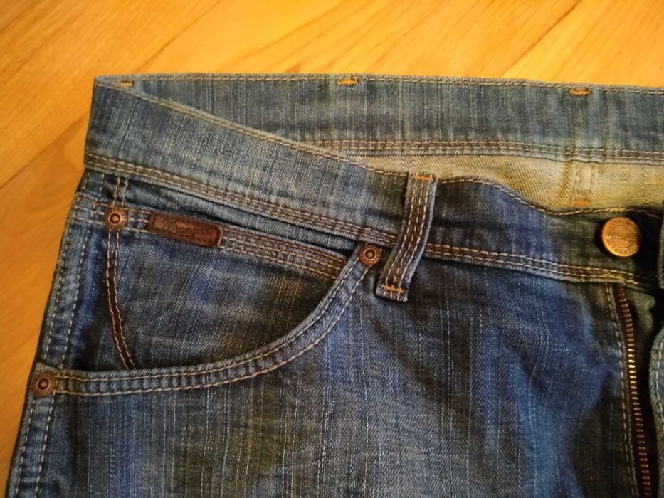 Jeansy męskie oryginalne firmy Wrangler, ALASKA, niebieskie, Stan BDB
