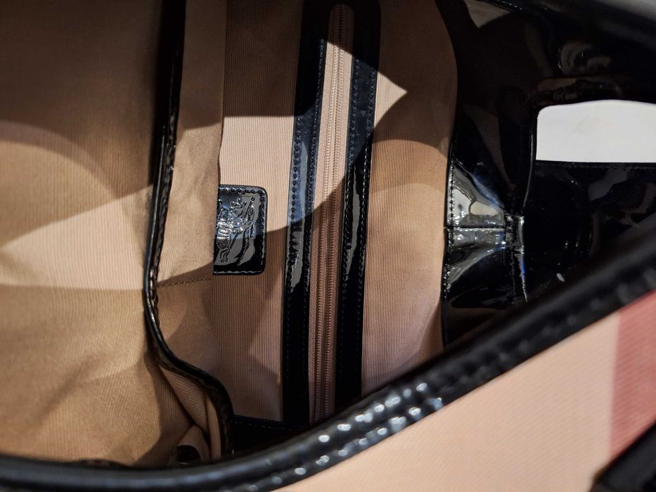 Bardzo ładna oryginalna torebka Burberry - klasyk