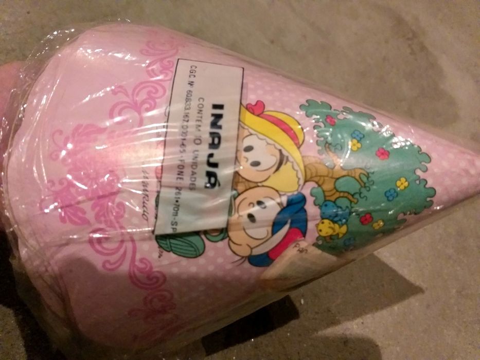 Conjunto de 10unid de chapéus de aniversário (novos)