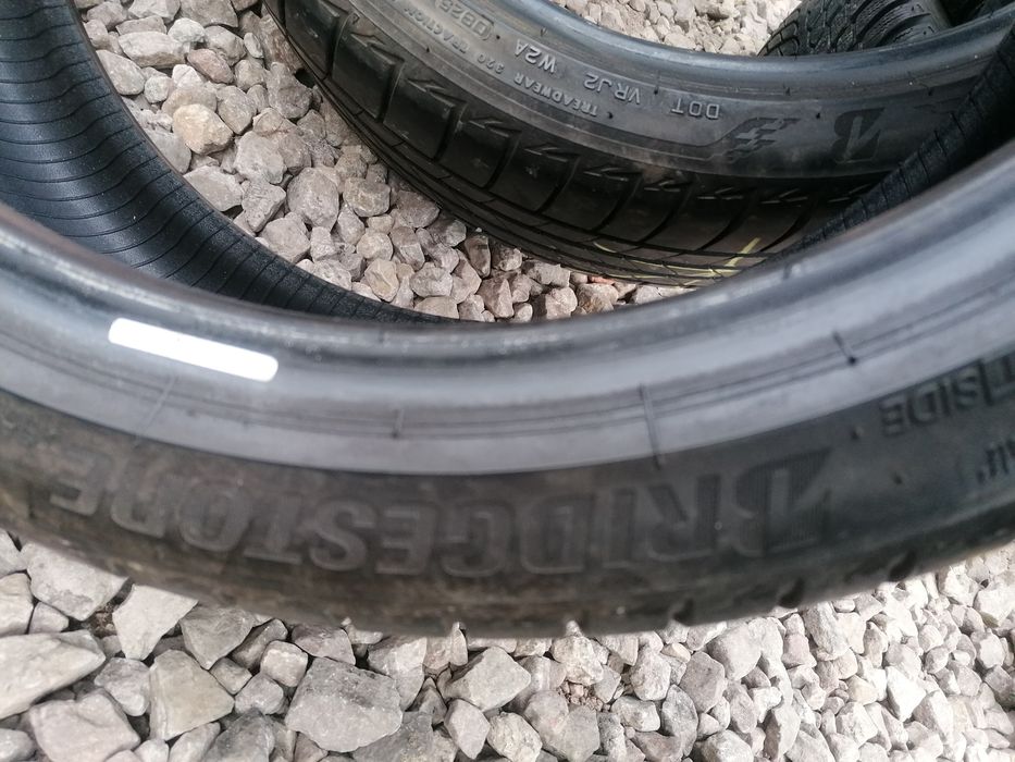 225/40/19 Bridgestone 2025 rok
