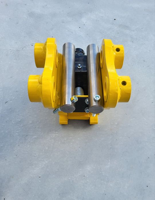 Szybkozłącze na rączkę do minikoparki JCB Kubota