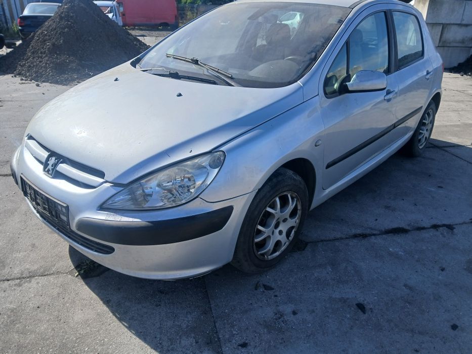 Peugeot 307  2.0hdi maska I inne.