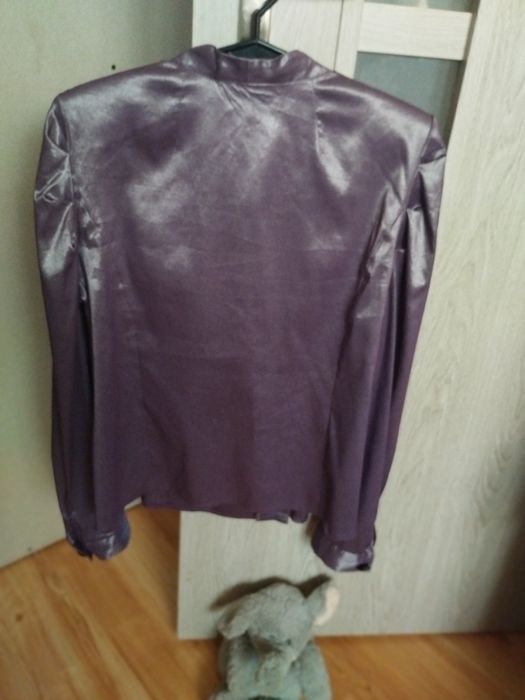 Marynarka- bluzka lekko błyszcząca