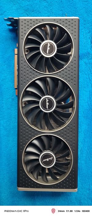 Placa de video XFX Rx 6700 XT triplo fan.