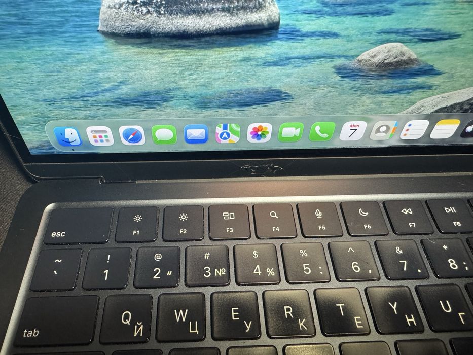 MacBook Air M2 8/256