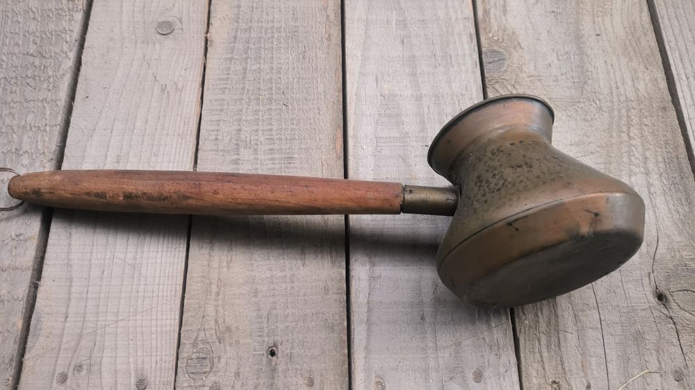 Турка мідна з дерев'яною ручкою