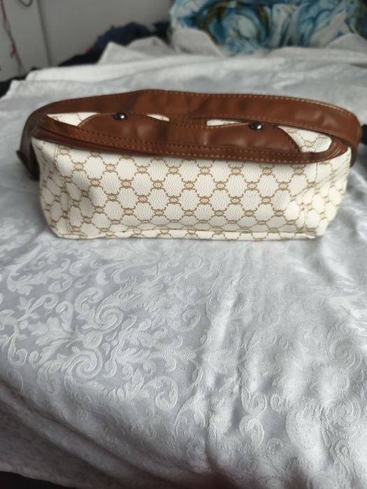 Torebka z długim paskiem