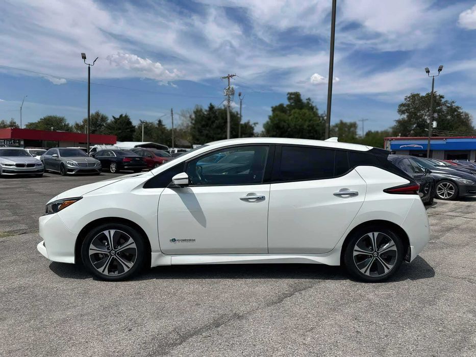 Nissan LEAF SL      2018