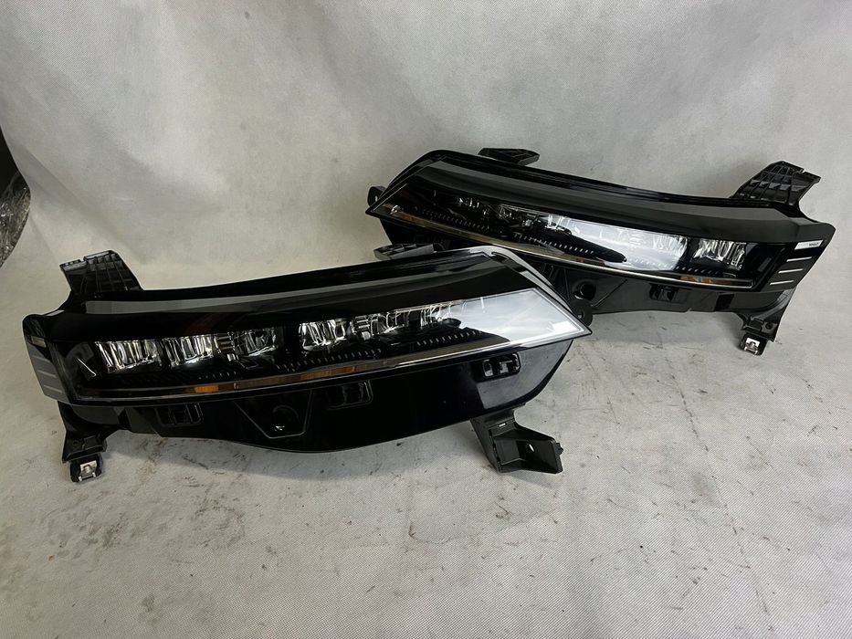 RENAULT MEGANE 5 V E-TECH FULL LED LAMPA LEWA PRAWA REFLEKTOR LEWY PRAWY