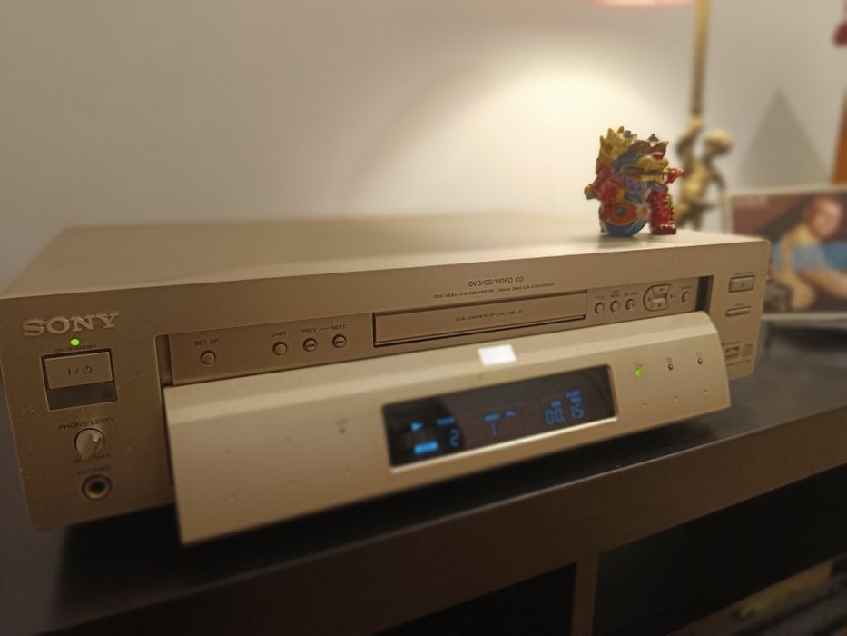 Leitor DVD/CD - Sony DVP-7700