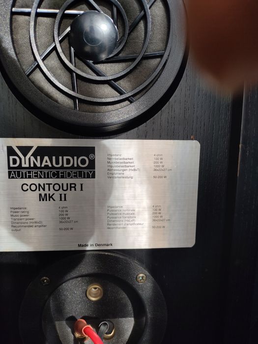 Colunas Dynaudio Contour