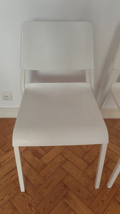 2 Cadeiras IKEA brancas