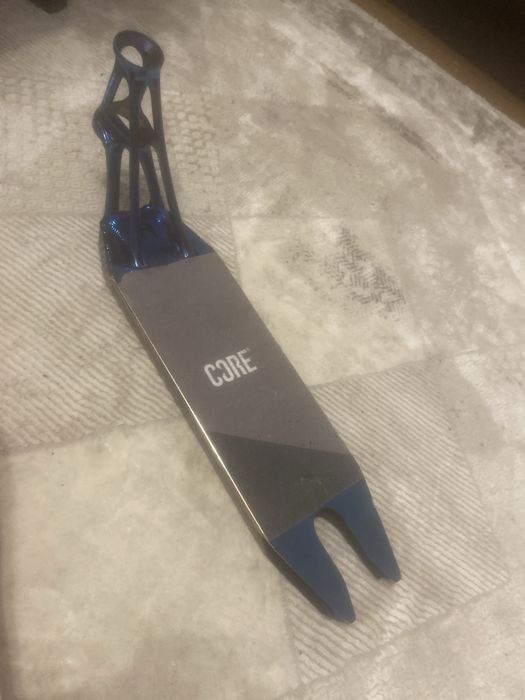 Podest pandemonium v2 blue chrome