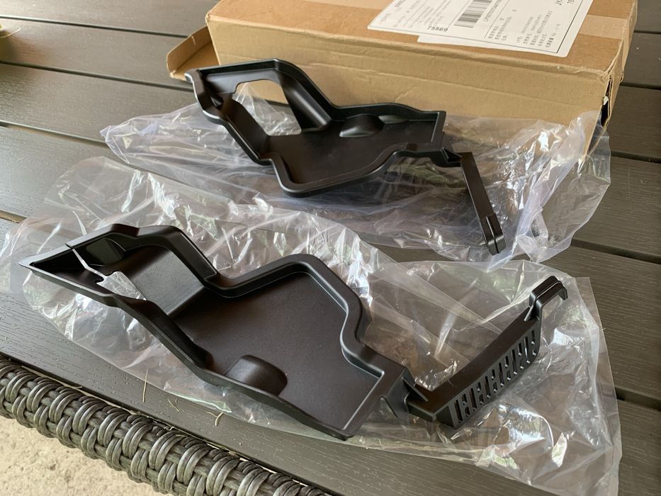 Фільтр для капота , під капотний простір.  Tesla Y