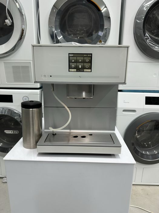 Кофеварка/кавомашина Miele CM7300