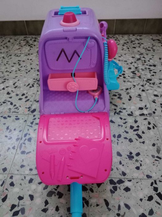 Clinica móvel Doutora Brinquedos