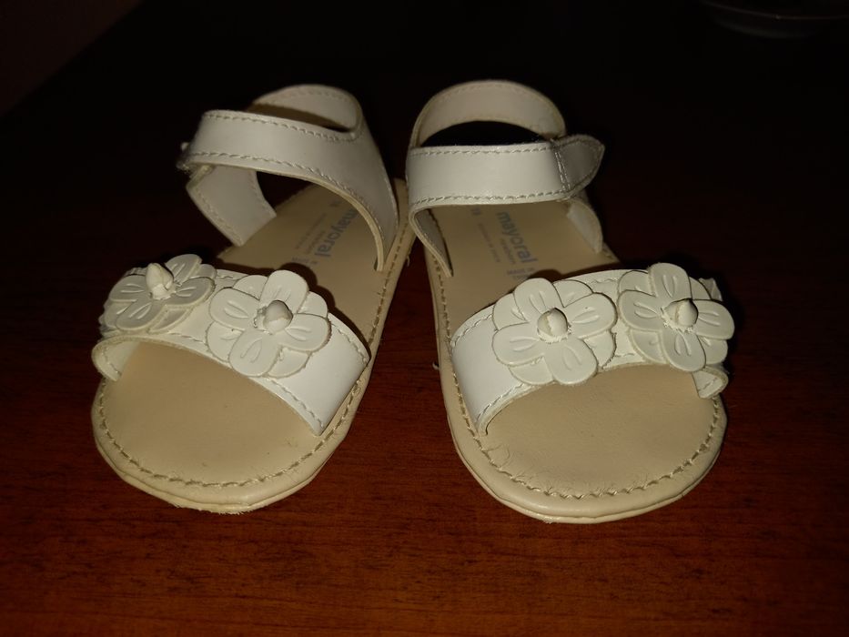 cudne, białe SANDAŁKI firmy MAYORAL - nowe!
