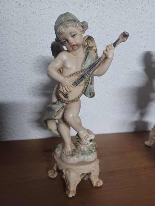 Estatuetas Quarteto de Músicos Anjos em resina + Anjo